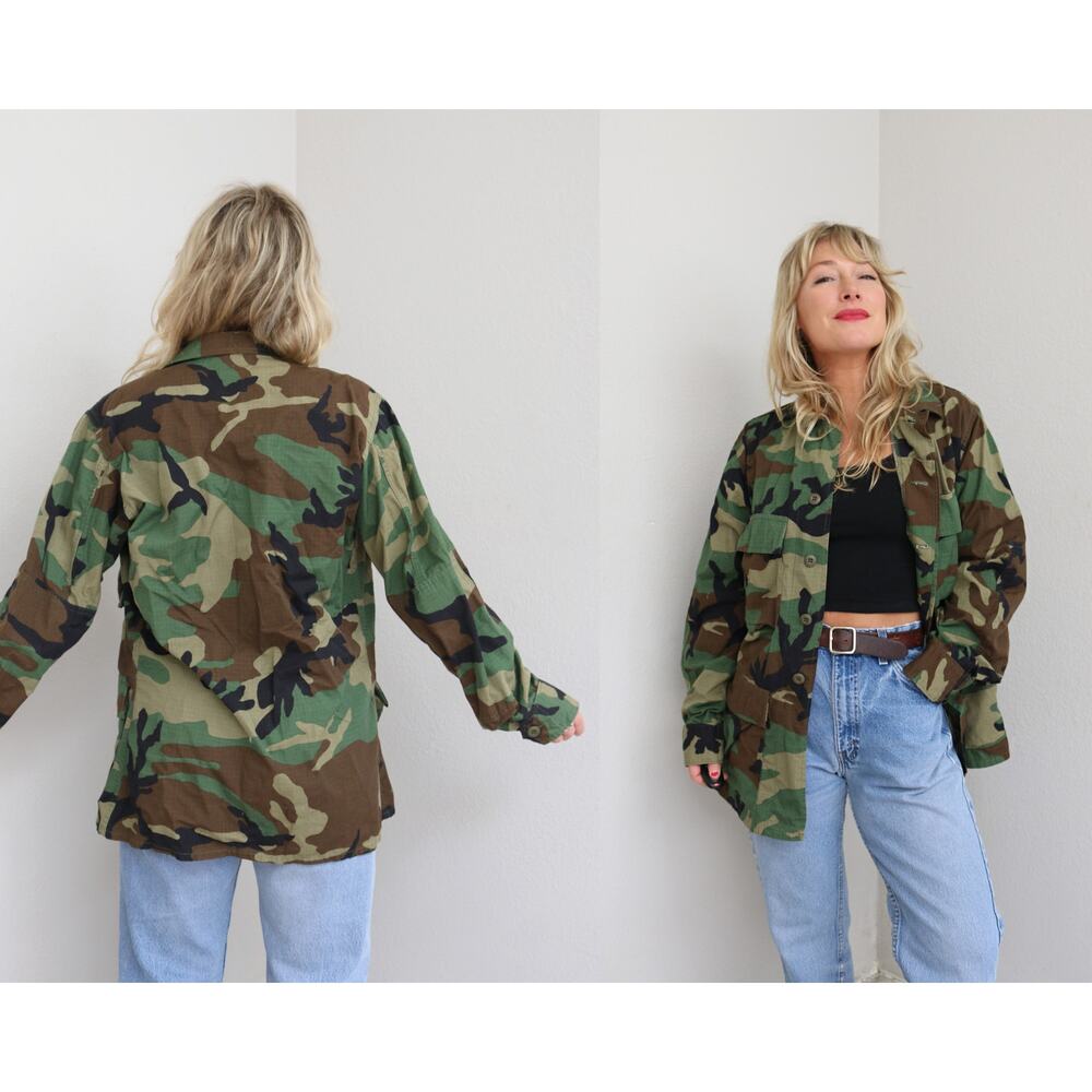 Early 2000's Vintage Army Woodland Camo Jacket ~ Women's SM MD LG ~ Men's XS SM